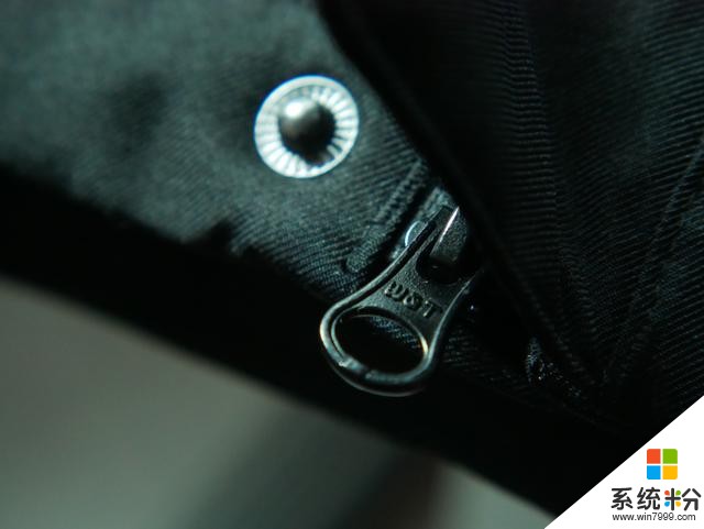 小米推出“航天服”,羽絨服藥丸了(9)