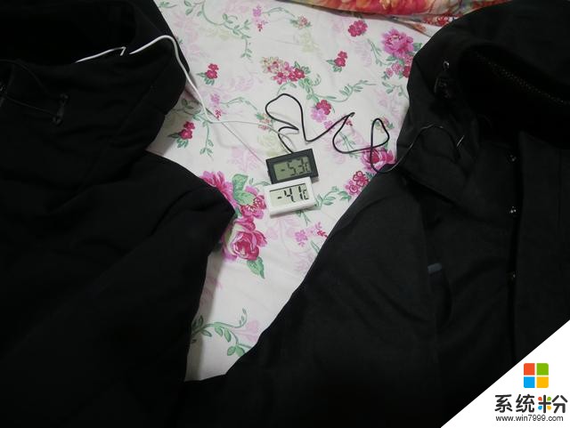 小米推出“航天服”,羽絨服藥丸了(14)