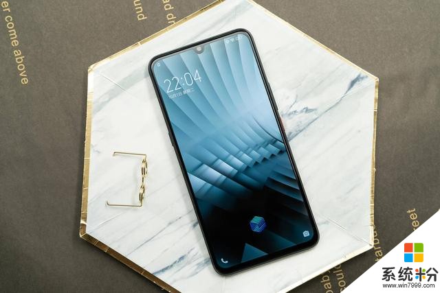 既可遠攝圓月,又可跨足時尚界,vivo5G手機:還有誰?(2)