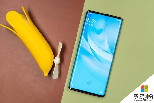 既可遠攝圓月,又可跨足時尚界,vivo5G手機:還有誰?(3)