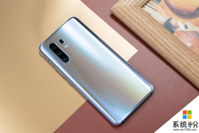 既可遠攝圓月,又可跨足時尚界,vivo5G手機:還有誰?(6)